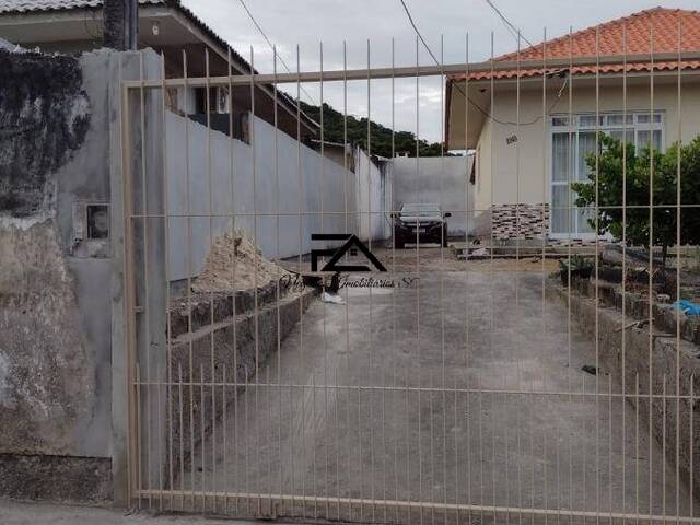 #893 - Casa para Venda em São José - SC