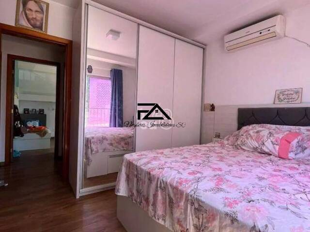 #960 - Apartamento para Venda em São José - SC