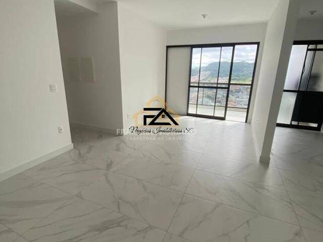 #235 - Apartamento para Venda em São José - SC
