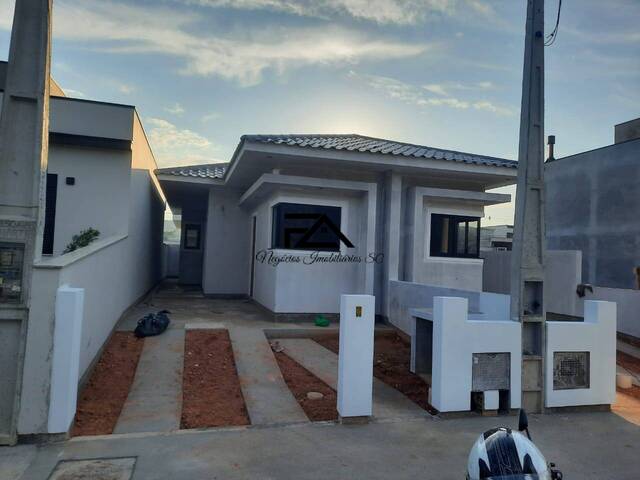 #2244 - Casa para Venda em São José - SC