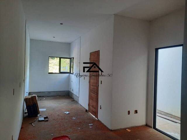 Casa para Venda em São José - 5