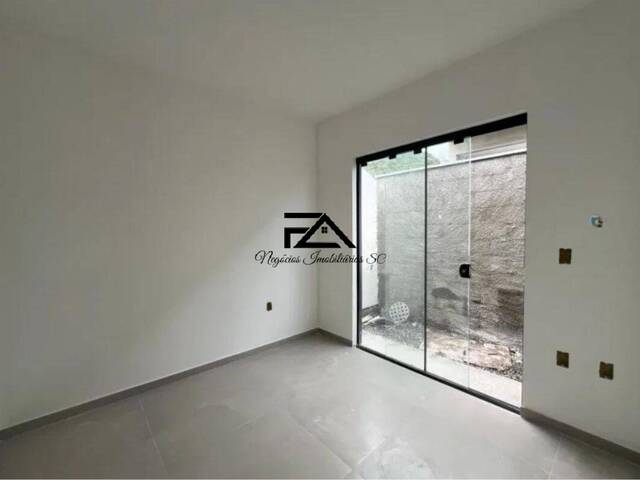 Casa para Venda em São José - 5