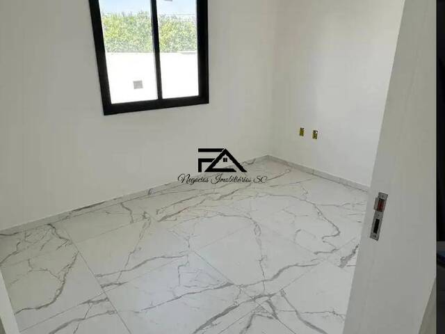 Casa para Venda em São José - 4