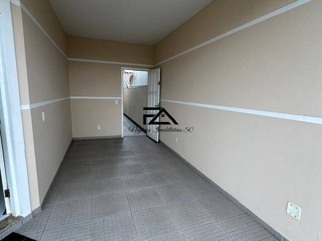 #2309 - Casa para Venda em São José - SC