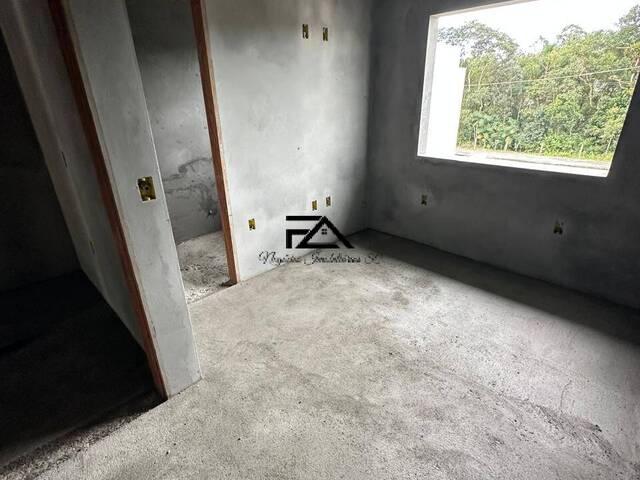 Sobrado para Venda em São José - 5