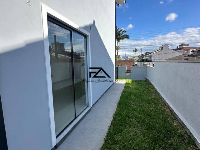 #2363 - Sobrado para Venda em São José - SC - 1