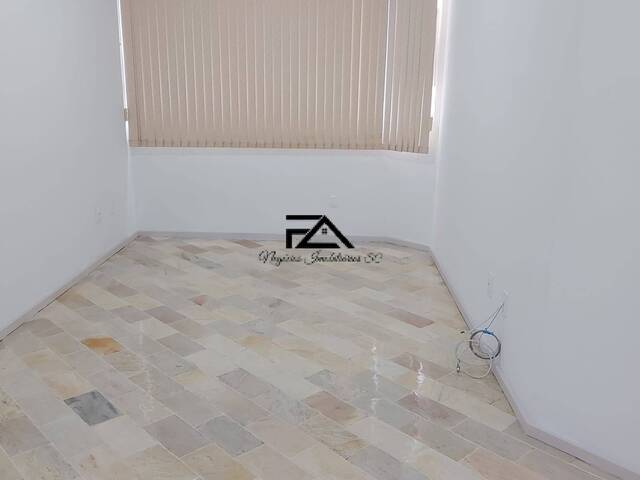 #2375 - Apartamento para Venda em Florianópolis - SC - 2