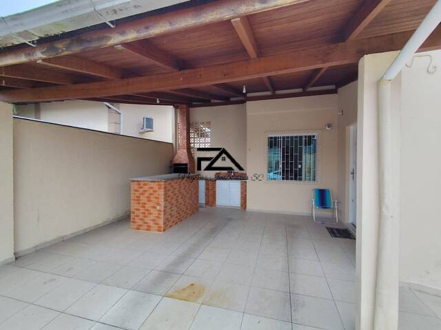 #2408 - Casa para Venda em São José - SC - 2