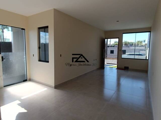 #2409 - Casa para Venda em São José - SC