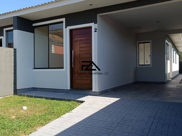 #2409 - Casa para Venda em São José - SC