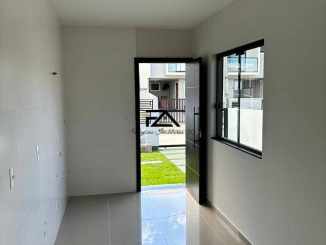 #2451 - Casa para Venda em São José - SC