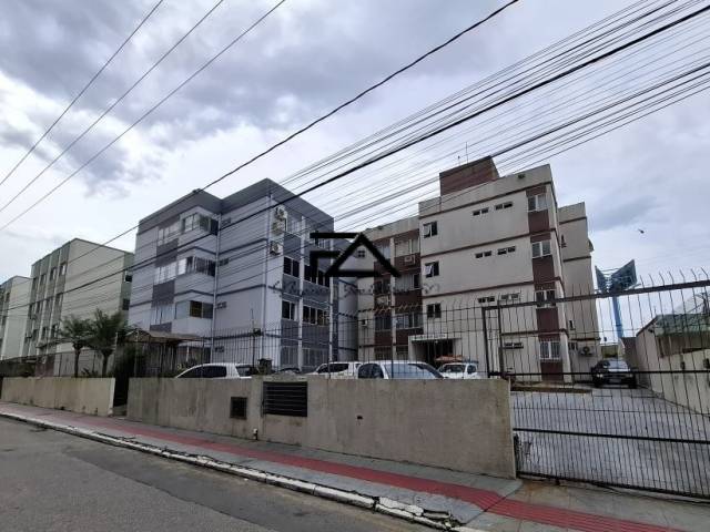 #2472 - Apartamento para Venda em São José - SC