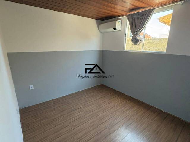 Casa para Venda em São José - 5
