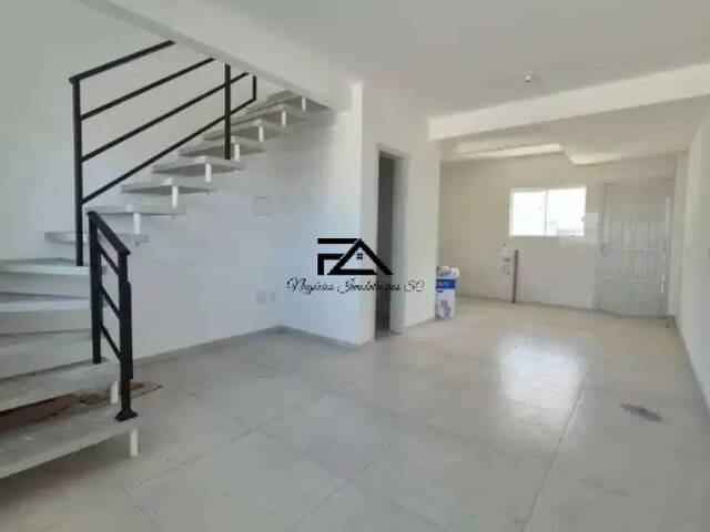 Sobrado para Venda em São José - 4