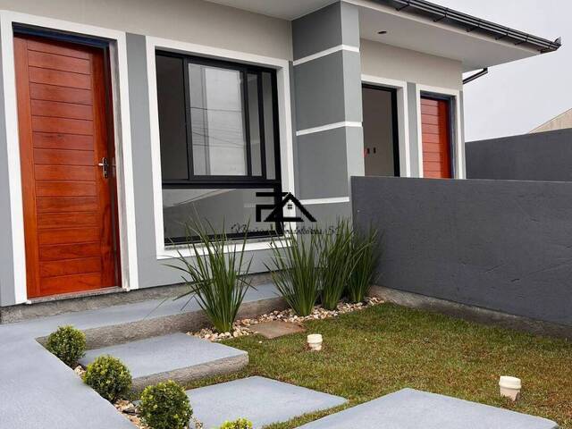 #2951 - Casa para Venda em São José - SC - 2