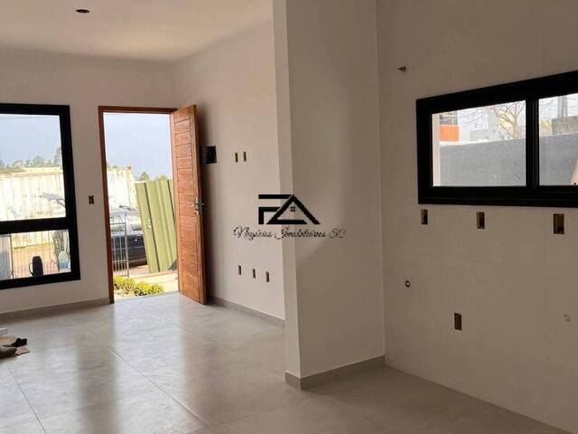 #2951 - Casa para Venda em São José - SC - 3
