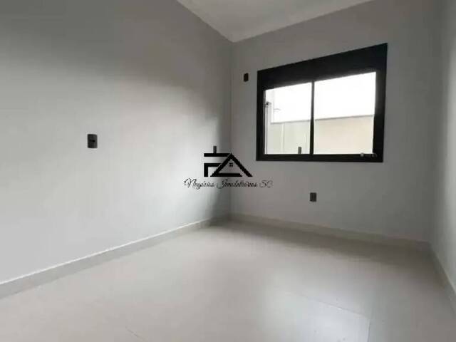 Casa para Venda em São José - 5