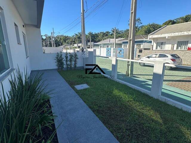 #2566 - Casa para Venda em São José - SC - 3