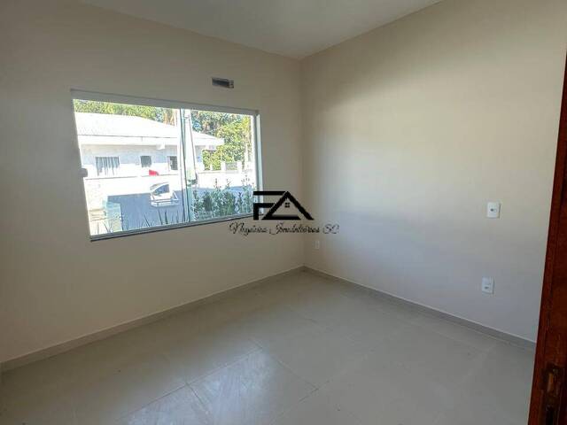 Casa para Venda em São José - 4