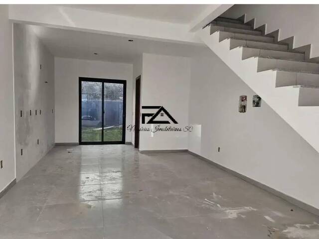 #2975 - Casa para Venda em São José - SC - 3