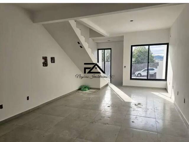 Casa para Venda em São José - 4