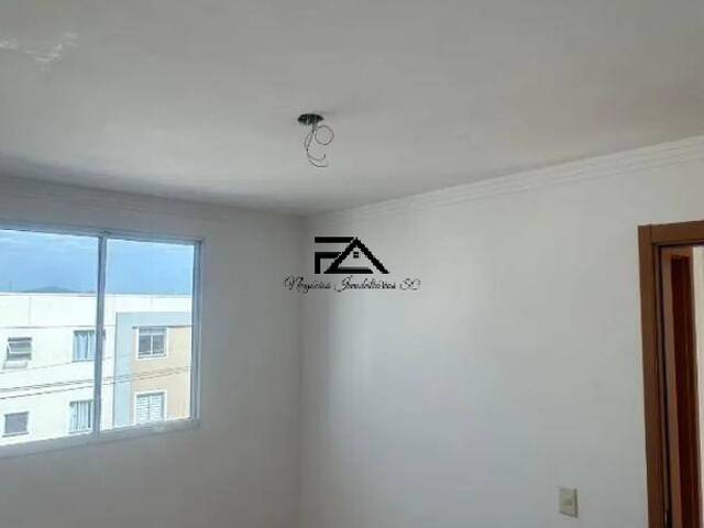 Apartamento para Venda em Palhoça - 4