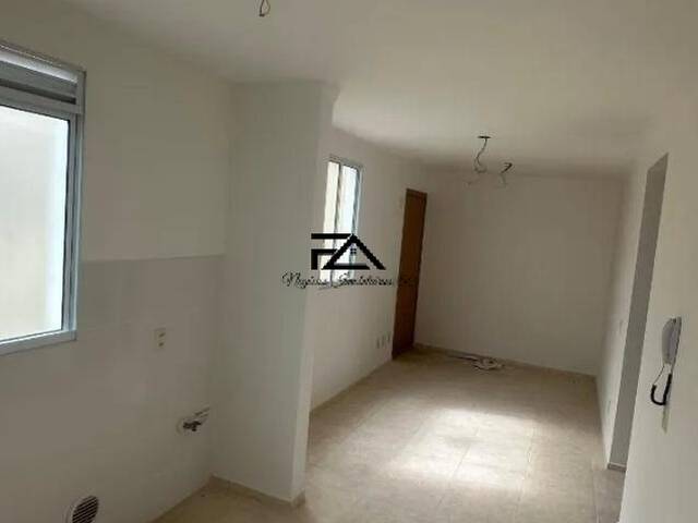 #2983 - Apartamento para Venda em Palhoça - SC - 2