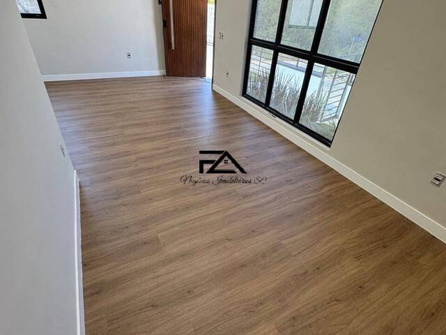 Casa para Venda em São José - 5