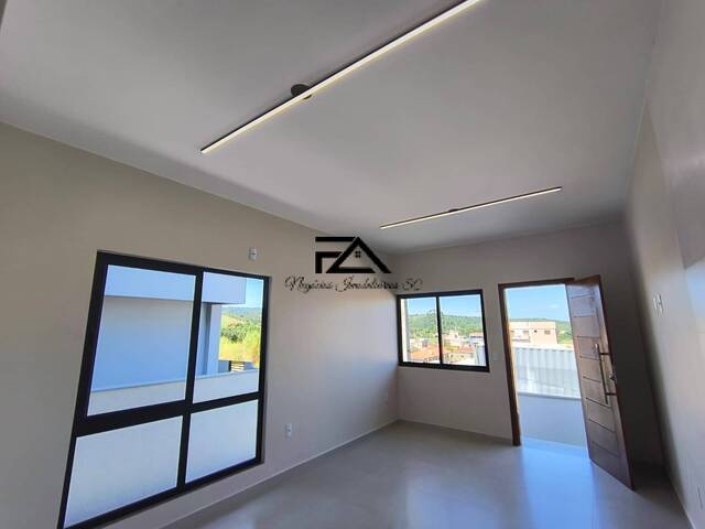 Casa para Venda em São José - 4