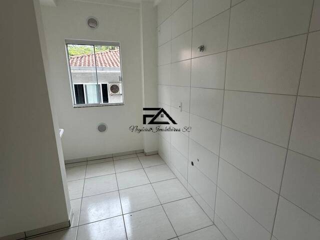 #3005 - Apartamento para Venda em São José - SC - 2