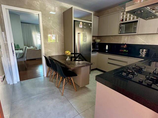 Casa para Venda em São José - 4