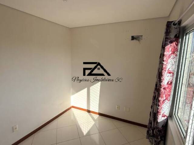 Apartamento para Venda em Palhoça - 5