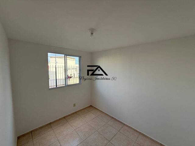 Apartamento para Venda em Palhoça - 5
