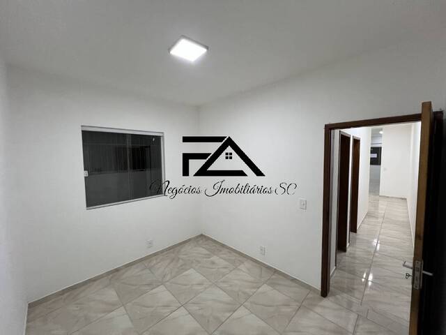 Casa para Venda em São José - 2