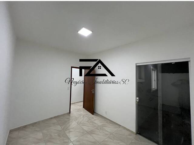 Casa para Venda em São José - 3