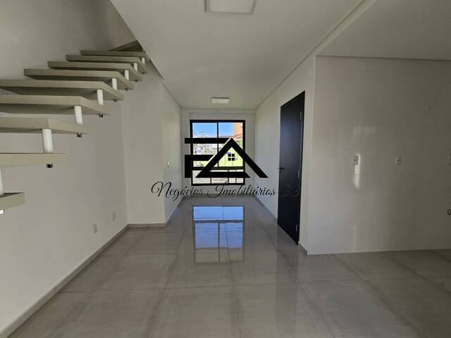 Casa para Venda em Palhoça - 2