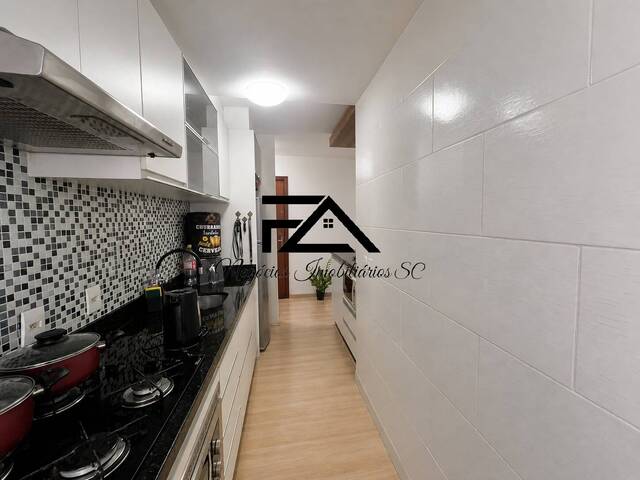 Apartamento para Venda em Palhoça - 3