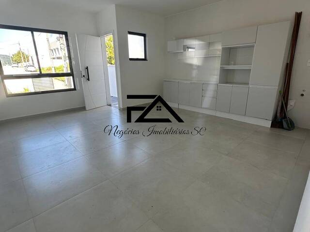 Casa para Venda em São José - 4