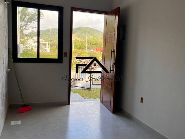 Casa para Venda em São José - 4