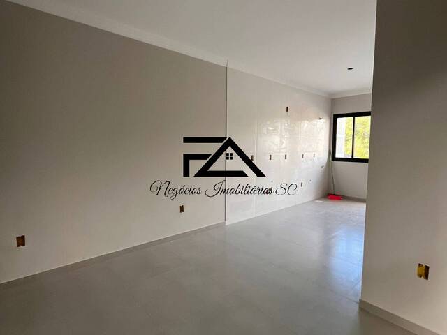Casa para Venda em São José - 3