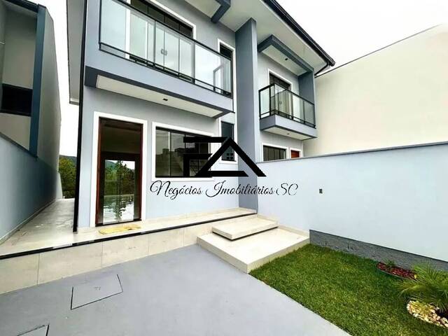 Casa para Venda em São José - 2