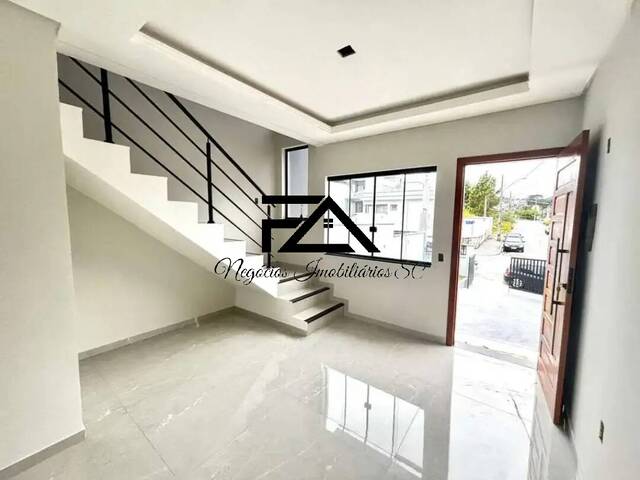 Casa para Venda em São José - 3