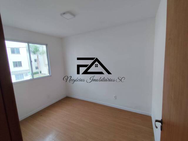 Apartamento para Venda em Palhoça - 3