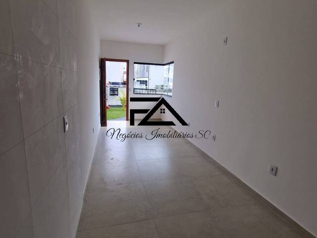 Casa para Venda em Palhoça - 2