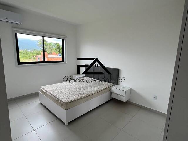 Apartamento para Venda em Palhoça - 4