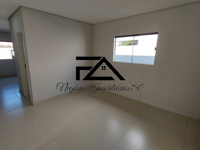 Casa para Venda em São José - 3