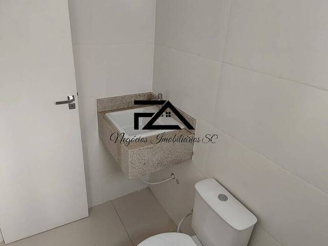 Casa para Venda em São José - 5