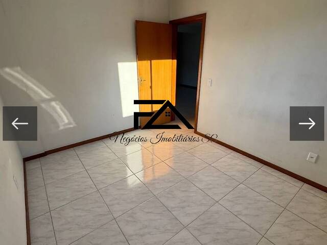Apartamento para Venda em Palhoça - 5