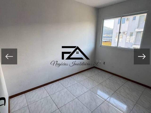 Apartamento para Venda em Palhoça - 3