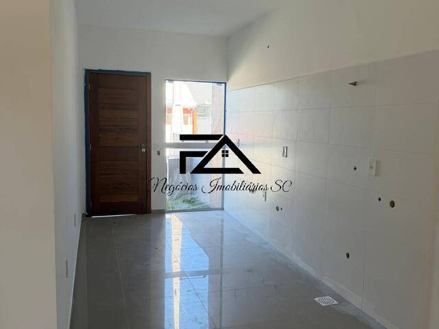 Casa para Venda em São José - 5